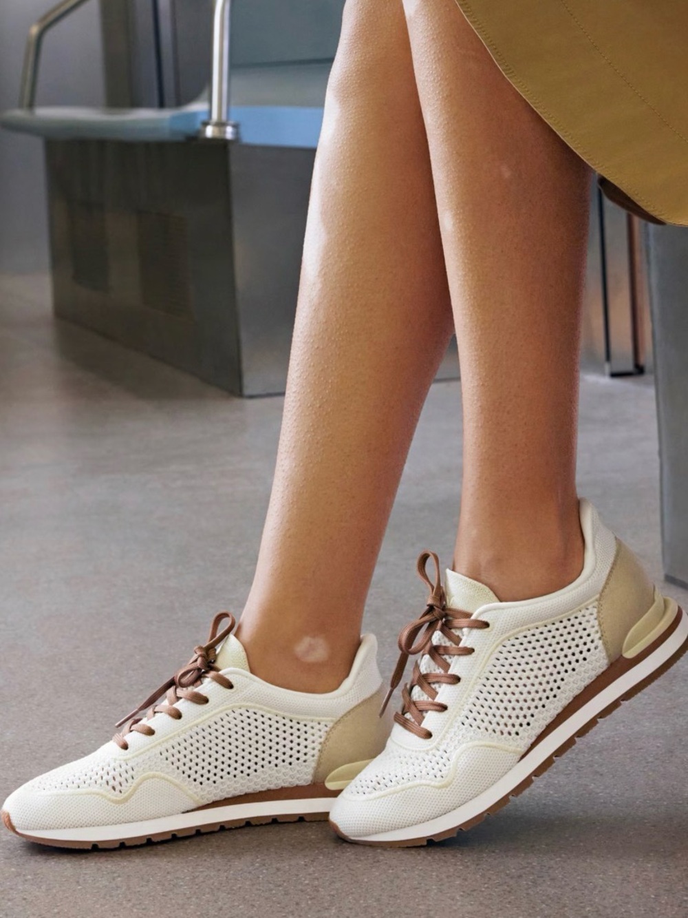 Vivaia Unisex Slip-On Mesh Sneakers (Allday)